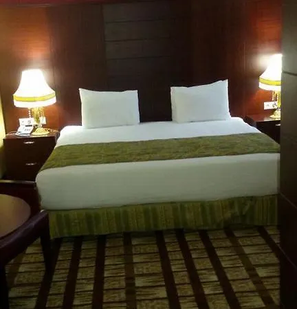 Hotel 9 On