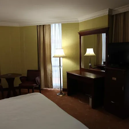 9 On Hotel Istanboel