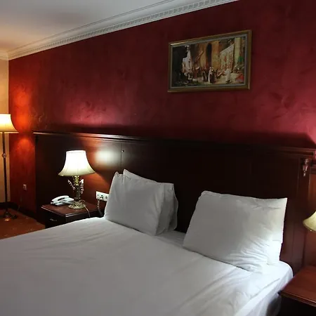 9 On Hotel Istanboel
