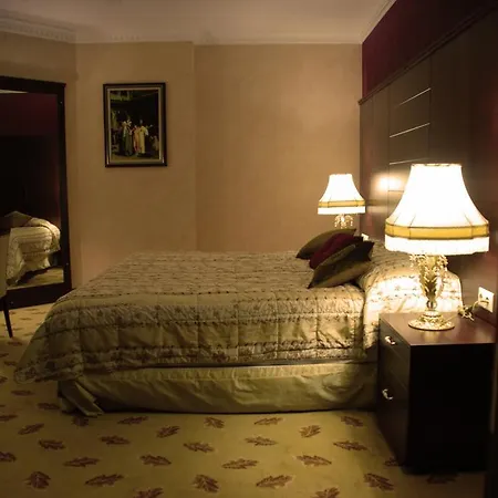 9 On Hotel 4*