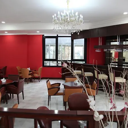 9 On Hotel 4*